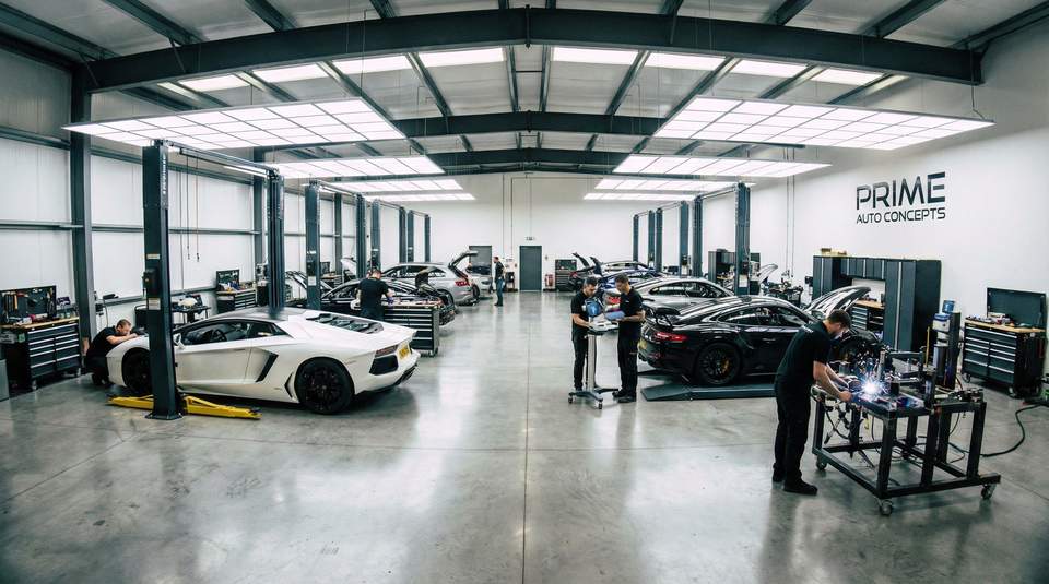 萝莉岛视频：探秘修车改装工厂